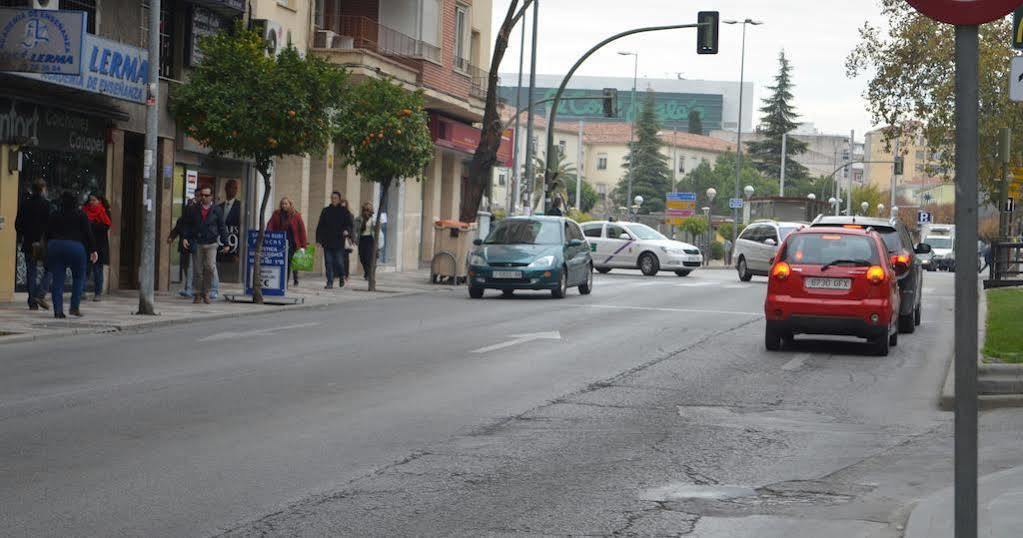 Iberos Jaen Panzió Kültér fotó